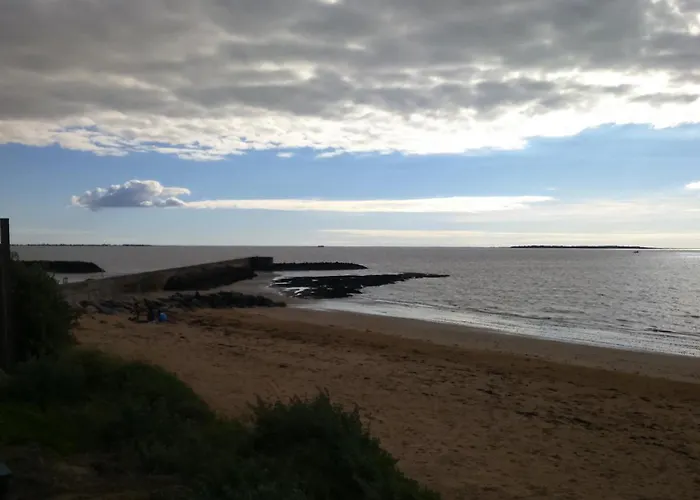 Les Pieds Dans L'eau * Les Boucholeurs