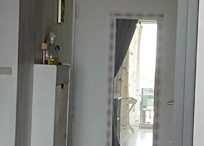 Les Pieds Dans L'eau Apartment