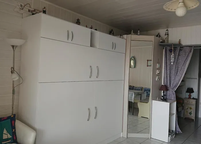 Les Pieds Dans L'eau *