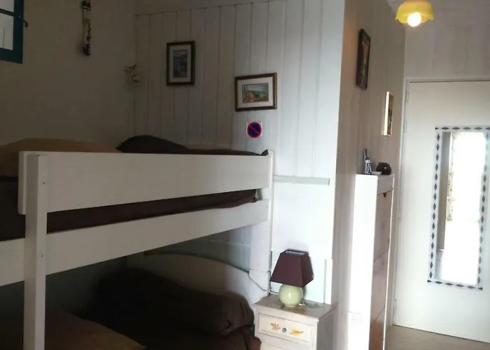 Les Pieds Dans L'eau *